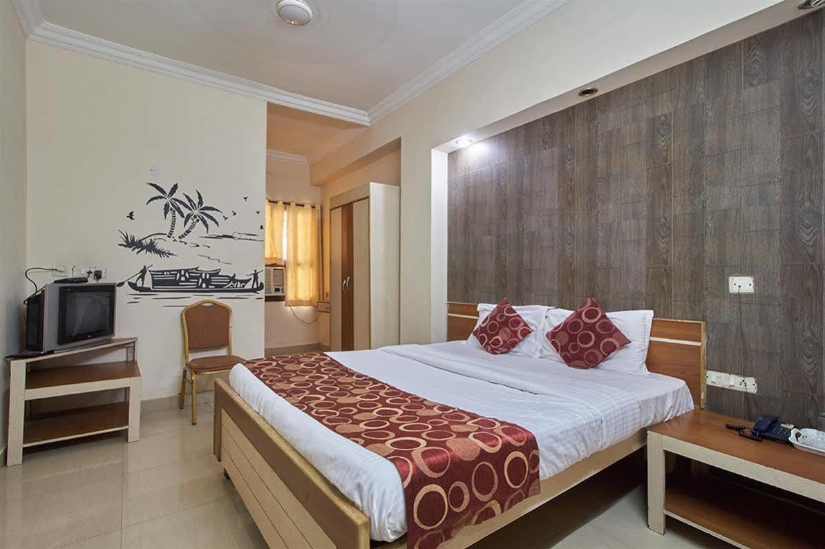 Hotel Sri Sai Krupa Хайдарабад Экстерьер фото