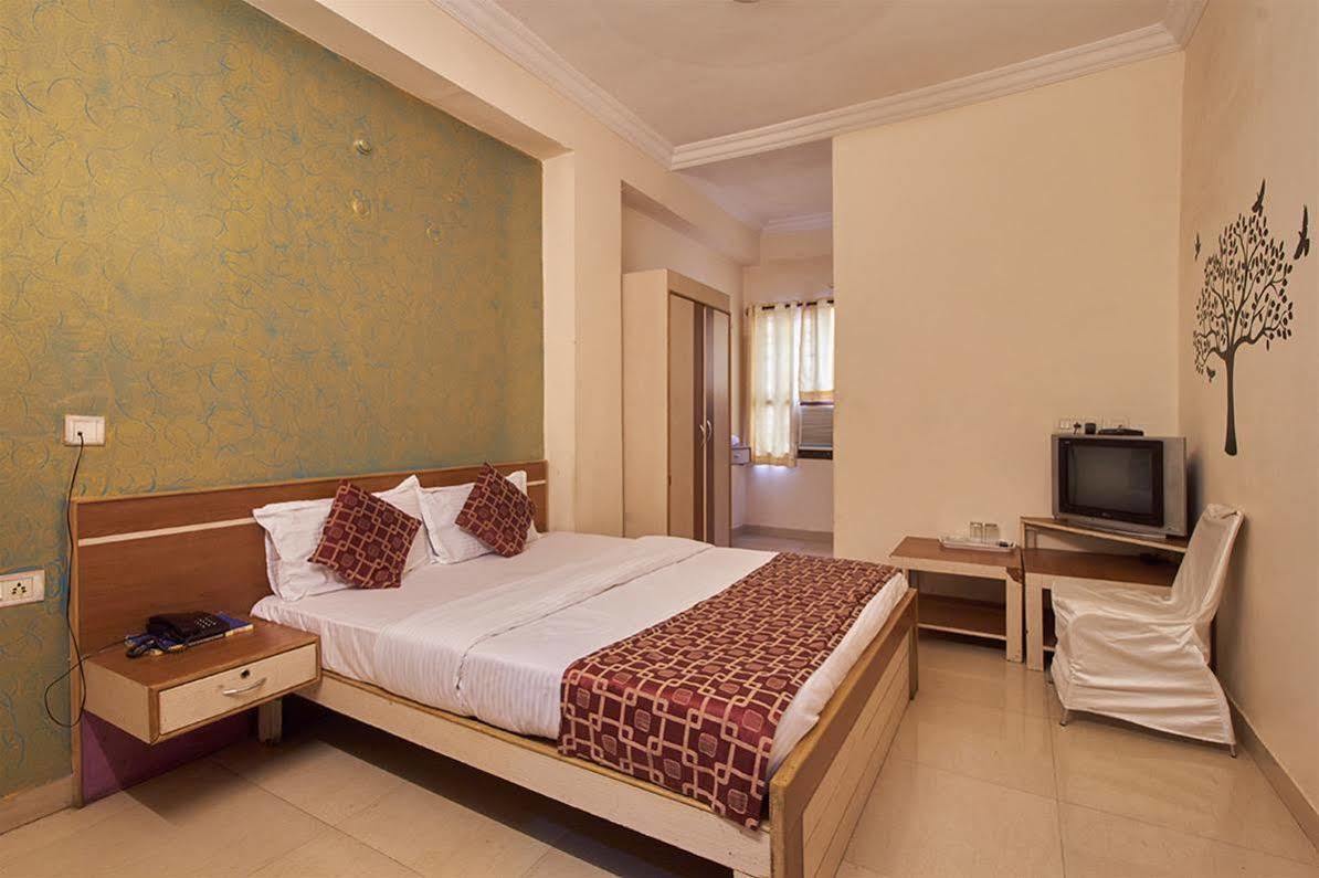 Hotel Sri Sai Krupa Хайдарабад Экстерьер фото