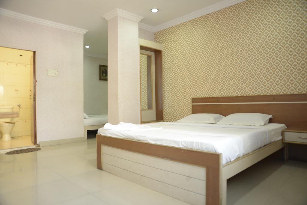 Hotel Sri Sai Krupa Хайдарабад Номер фото