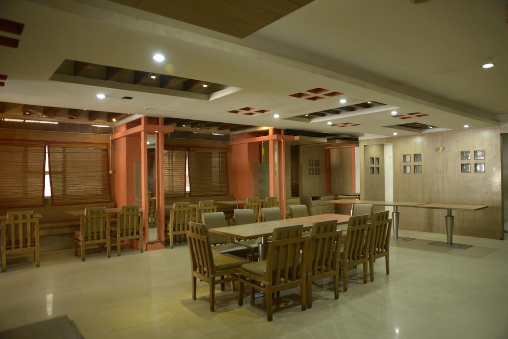Hotel Sri Sai Krupa Хайдарабад Экстерьер фото